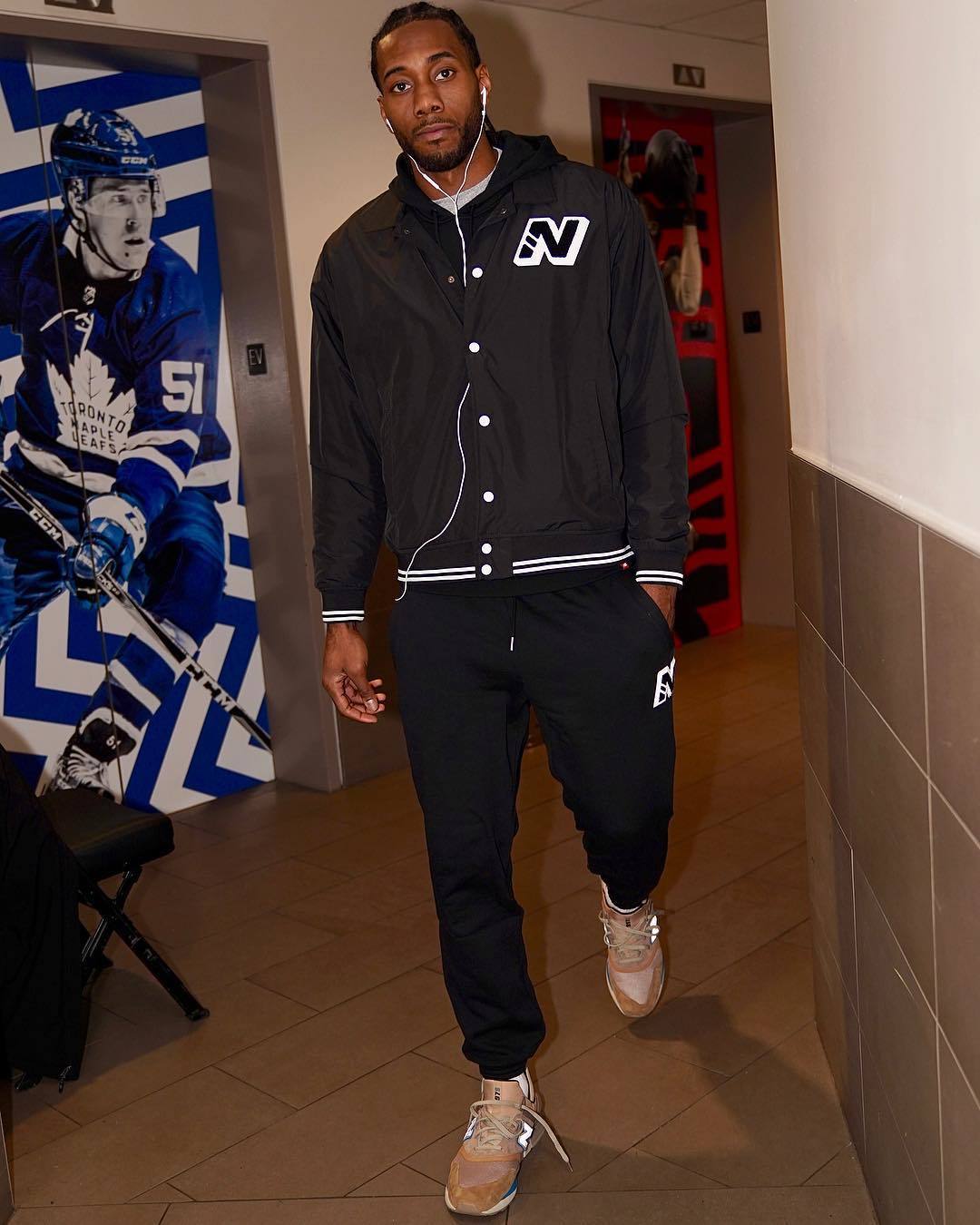 莱昂纳德已经穿上了一身newbalance猜猜他穿了哪双鞋