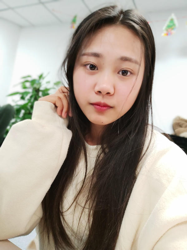 三星Galaxy A8s自拍背景虚化样张