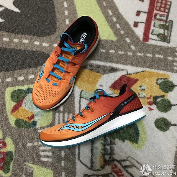 脚感无敌！Saucony 圣康尼 FREEDOM ISO 跑步鞋