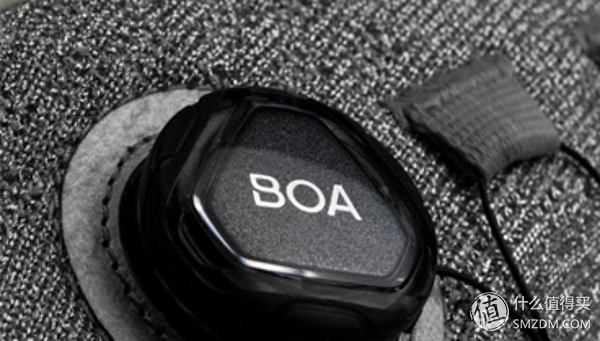 “虫洞”跑鞋测评—安踏ANTA 携手 NASA联袂出击