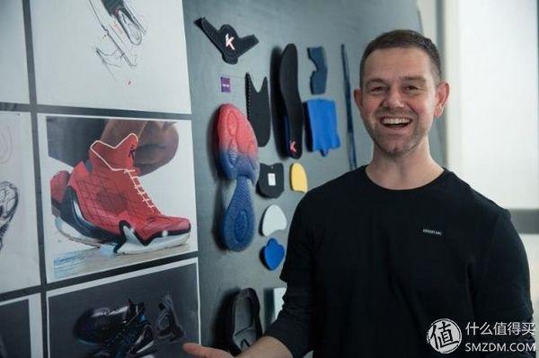 设计师 Robbie Fuller（现任安踏创意总监）