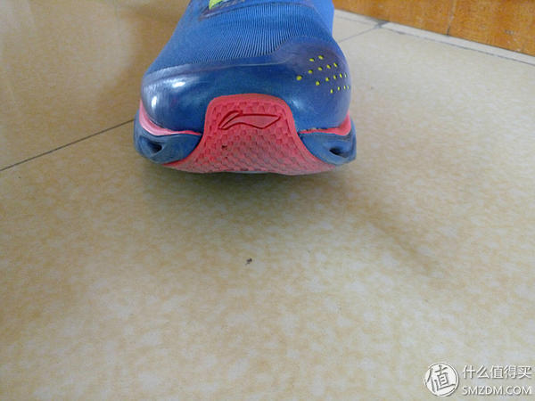 一双舒适的慢跑鞋：LI-NING 李宁 弧五代 深度使用测评（李宁系列测评第一期）