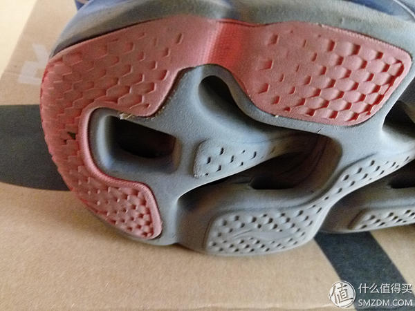 一双舒适的慢跑鞋：LI-NING 李宁 弧五代 深度使用测评（李宁系列测评第一期）