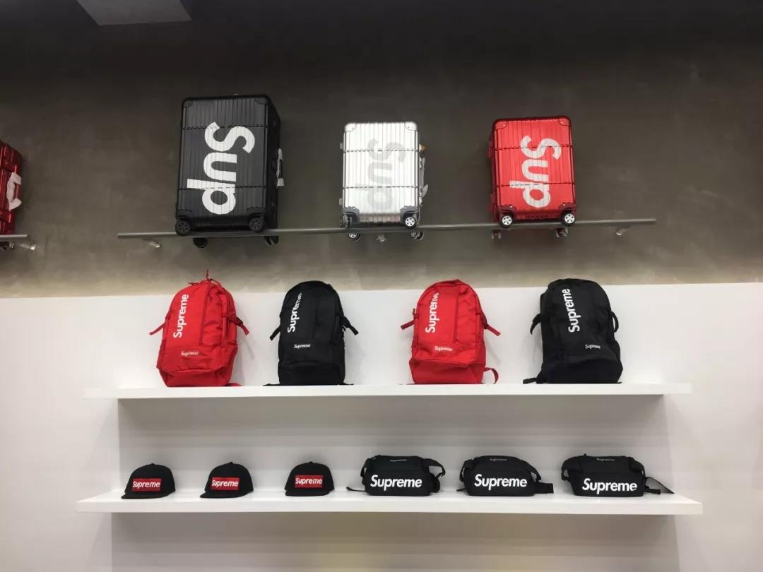 supreme意大利经销商我们是正规的进口潮牌