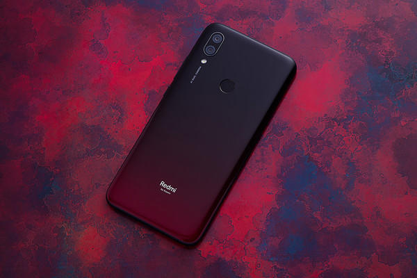 红米7评测这款综合实力不俗的手机百元即可拥有