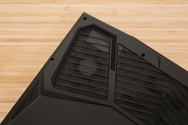 雷神911pro钛空版散热孔