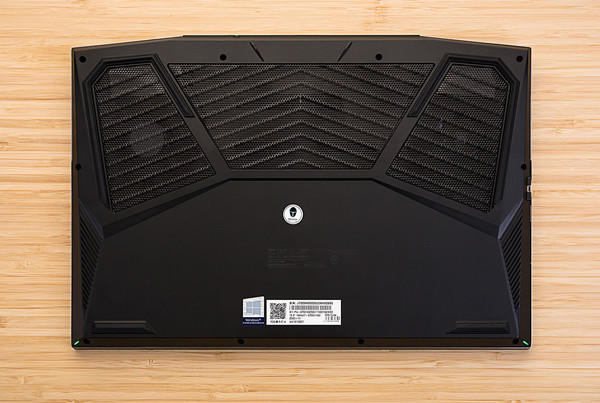 雷神911pro钛空版d面散热孔