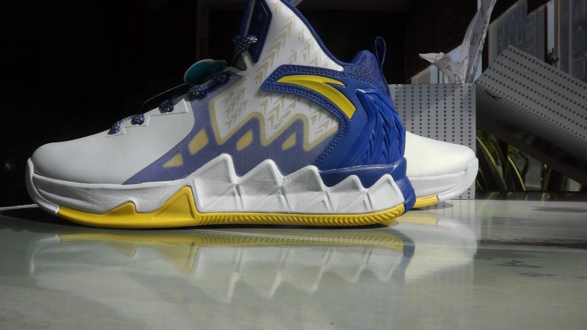 kt2200块钱以内性价比超高的国产后卫鞋款之安踏kt2汤普森二代