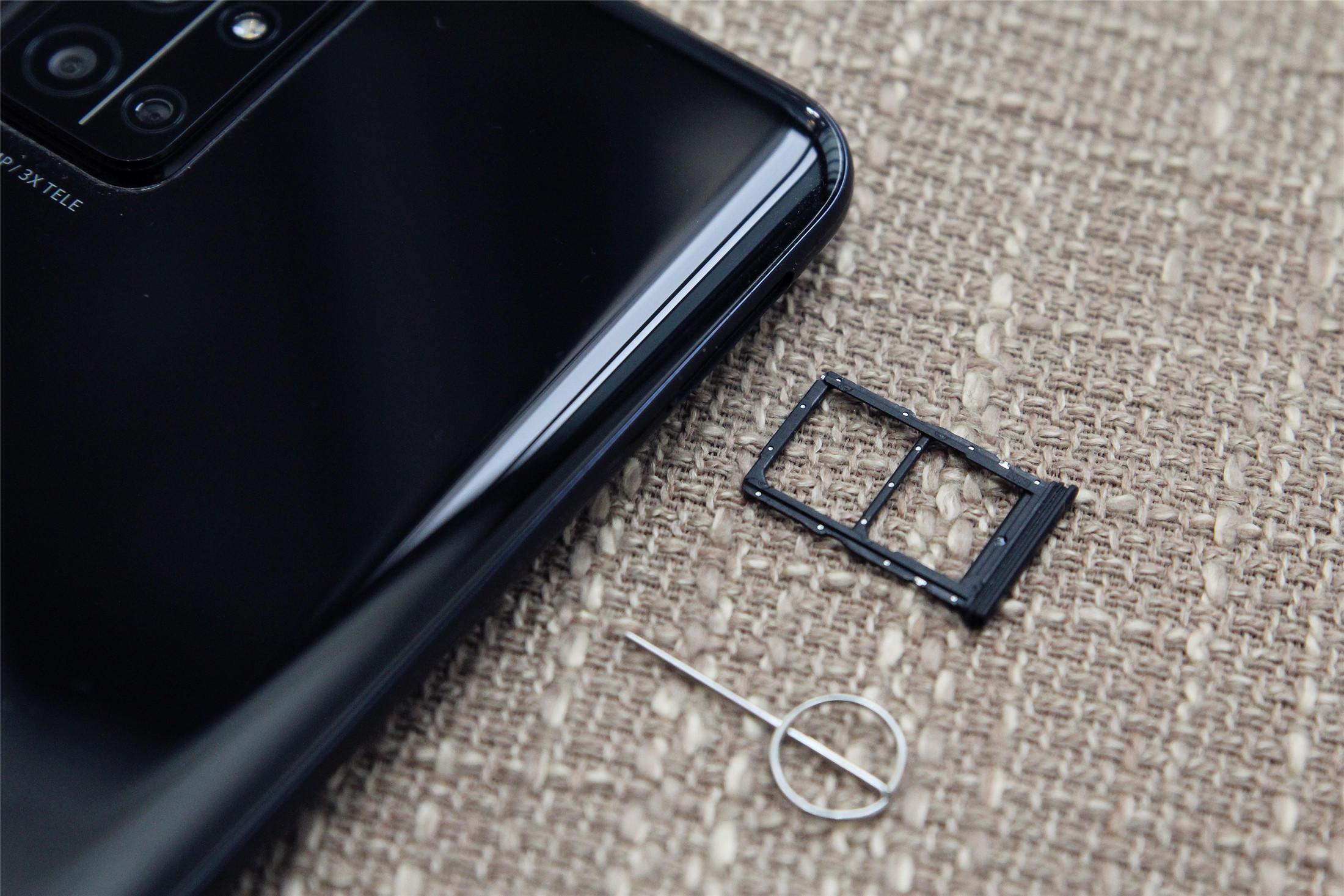 荣耀30s:强悍性能 人性化设计,手机好玩又好用-识物