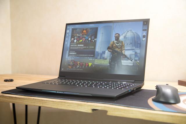 17.3的屏笔电仅15.6的机身？机械革命X8Ti Plus测评