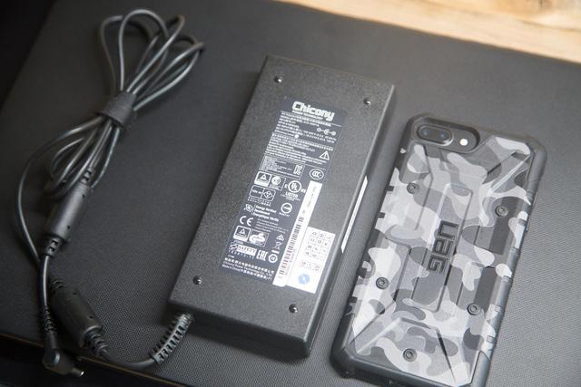 17.3的屏笔电仅15.6的机身？机械革命X8Ti Plus测评