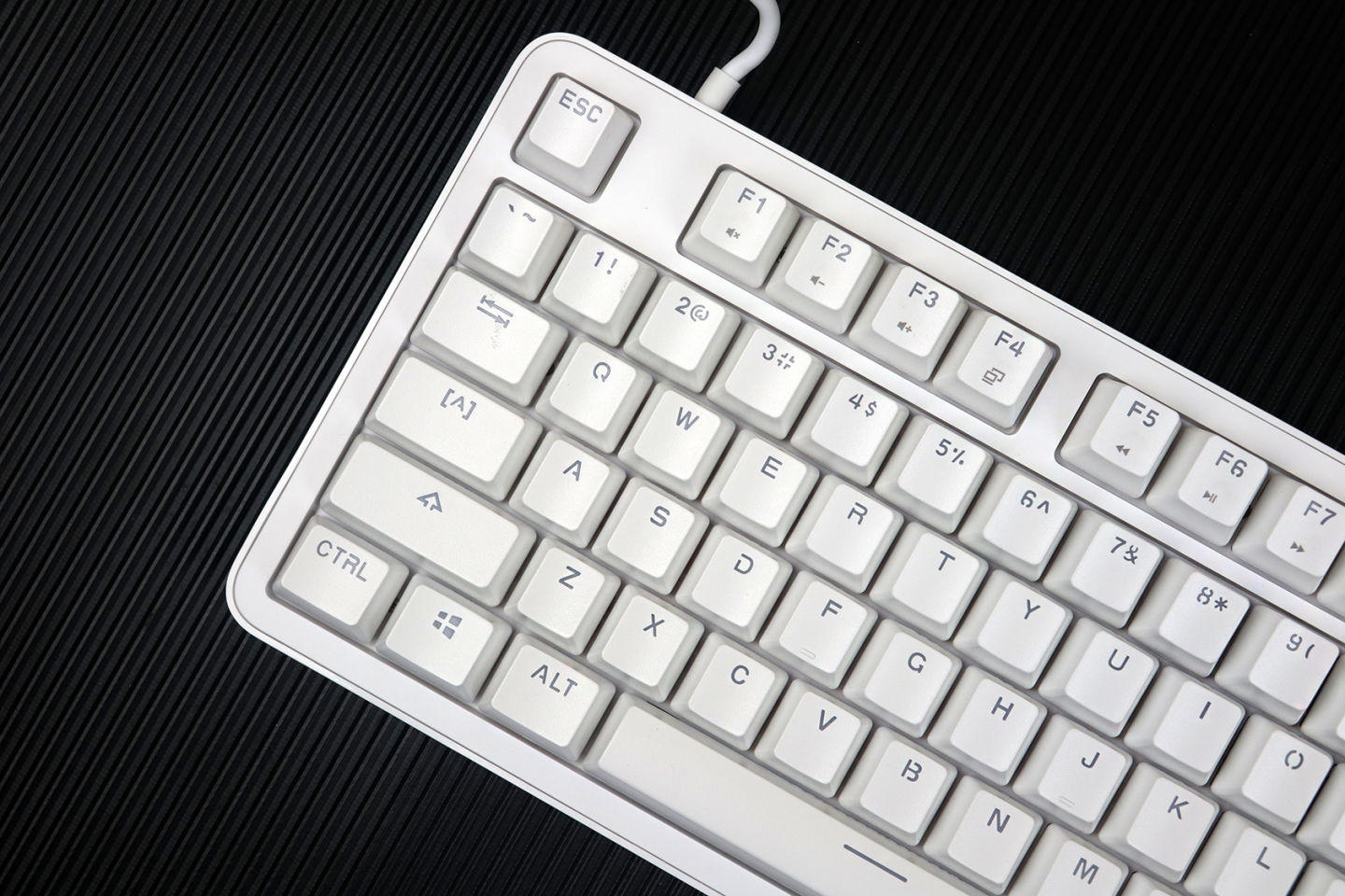 办公码字好选择雷柏mt710办公背光机械键盘体验