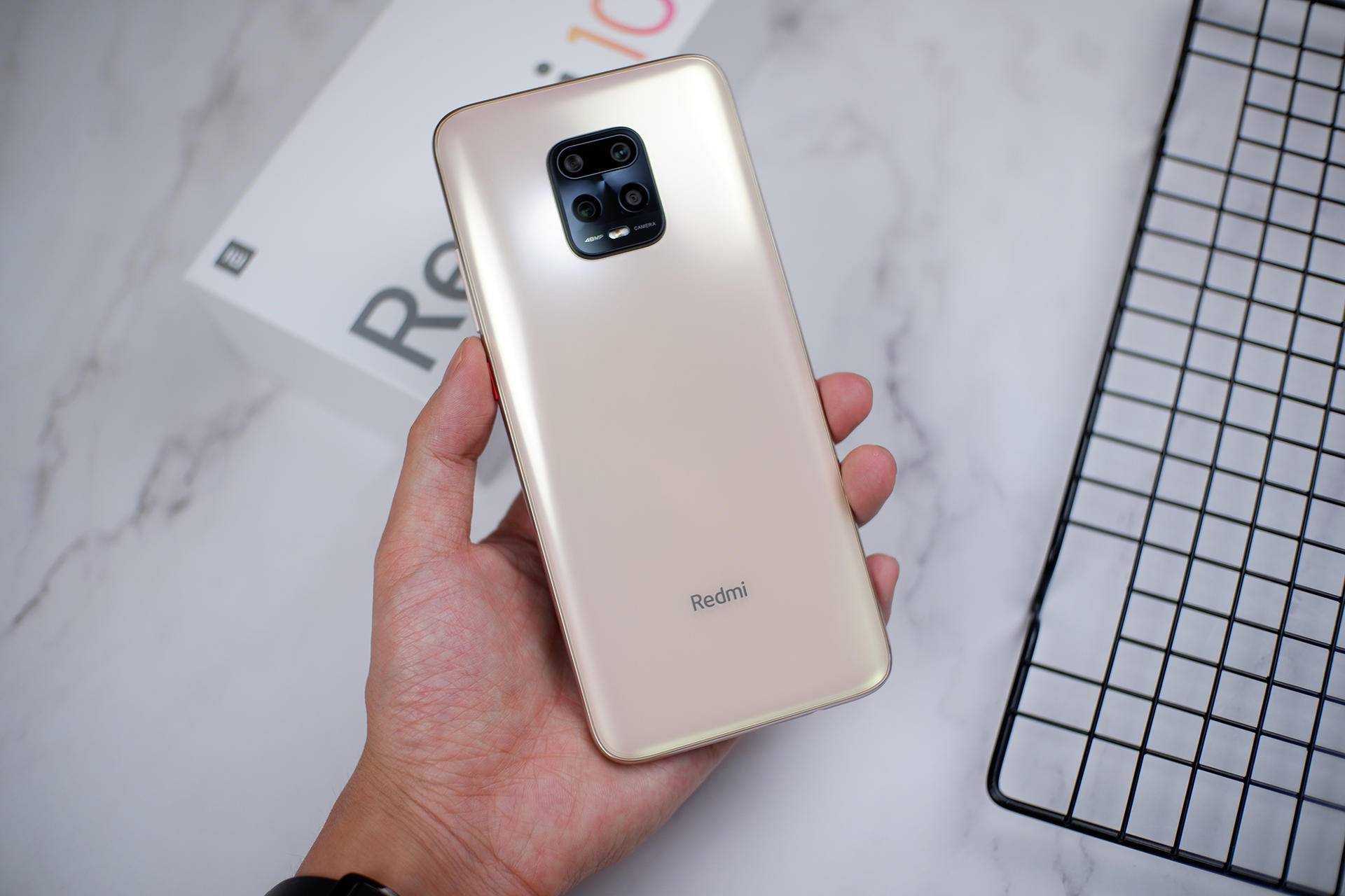 对于5g版本的redmi 10x,这款产品估计更适合大部分人的需求,毕竟需要