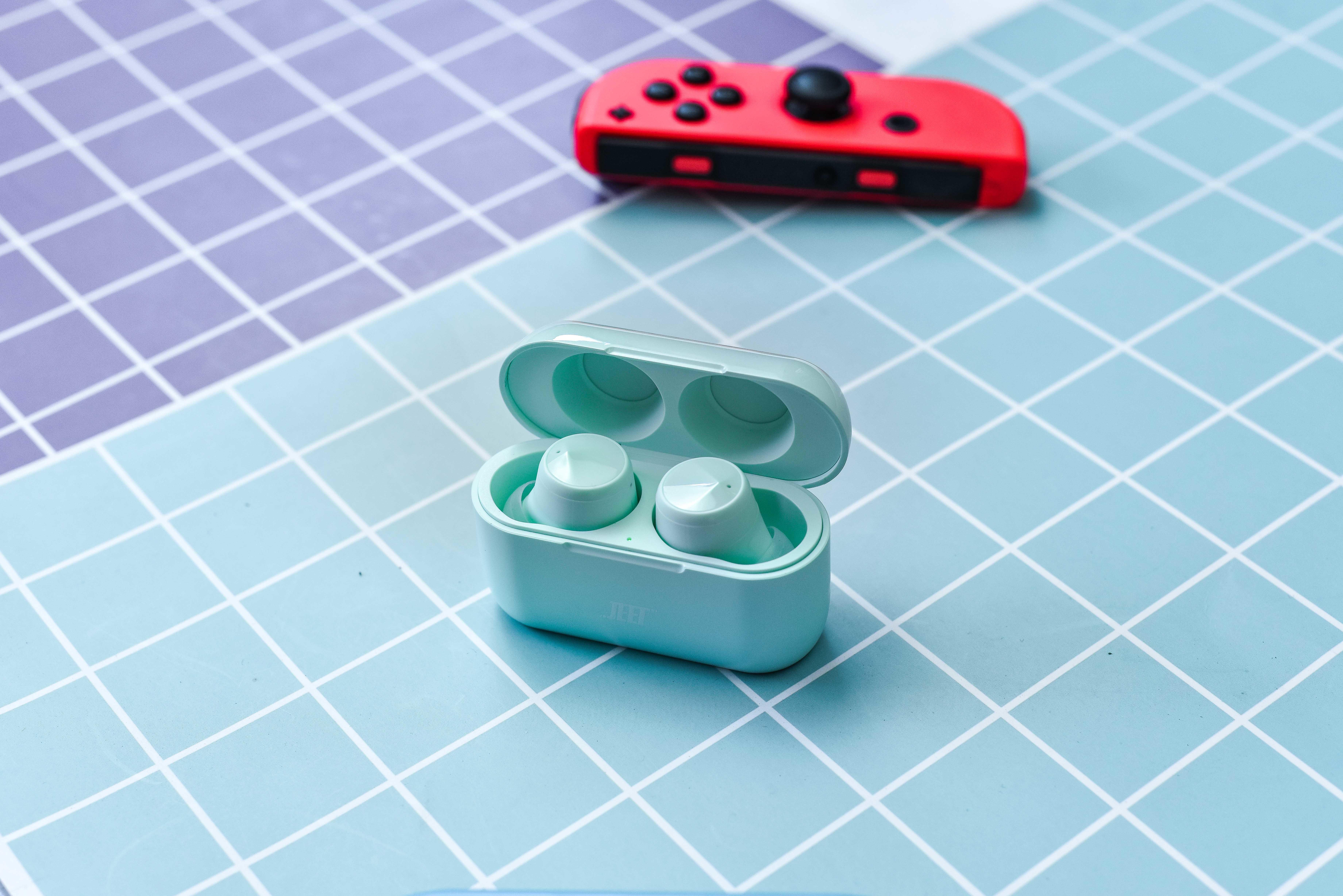 送女生的耳机首选jeetairbass无线蓝牙耳机体验