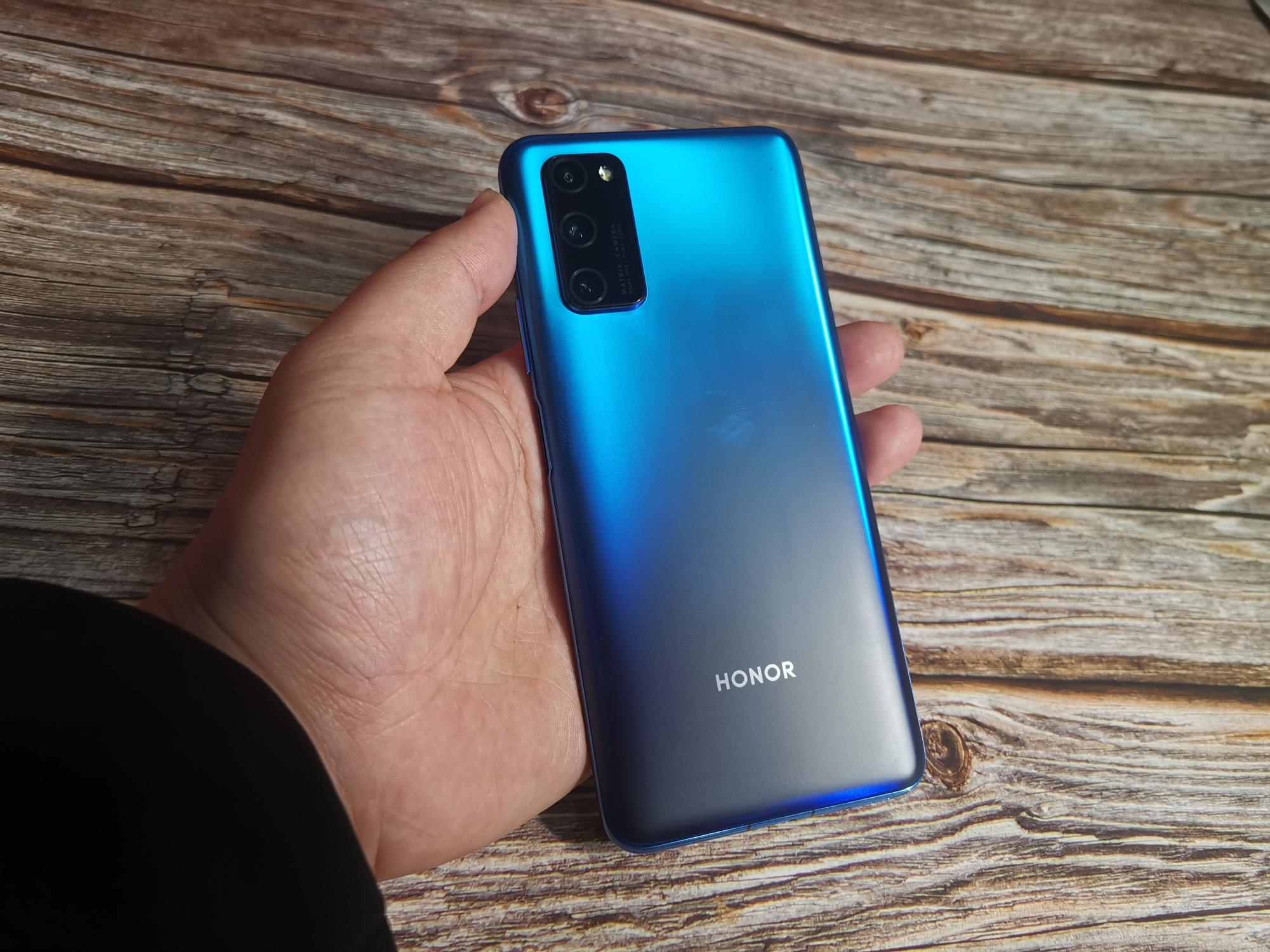 荣耀v30 pro:内外兼修,颜值与性能并存无愧科技领先地位-识物