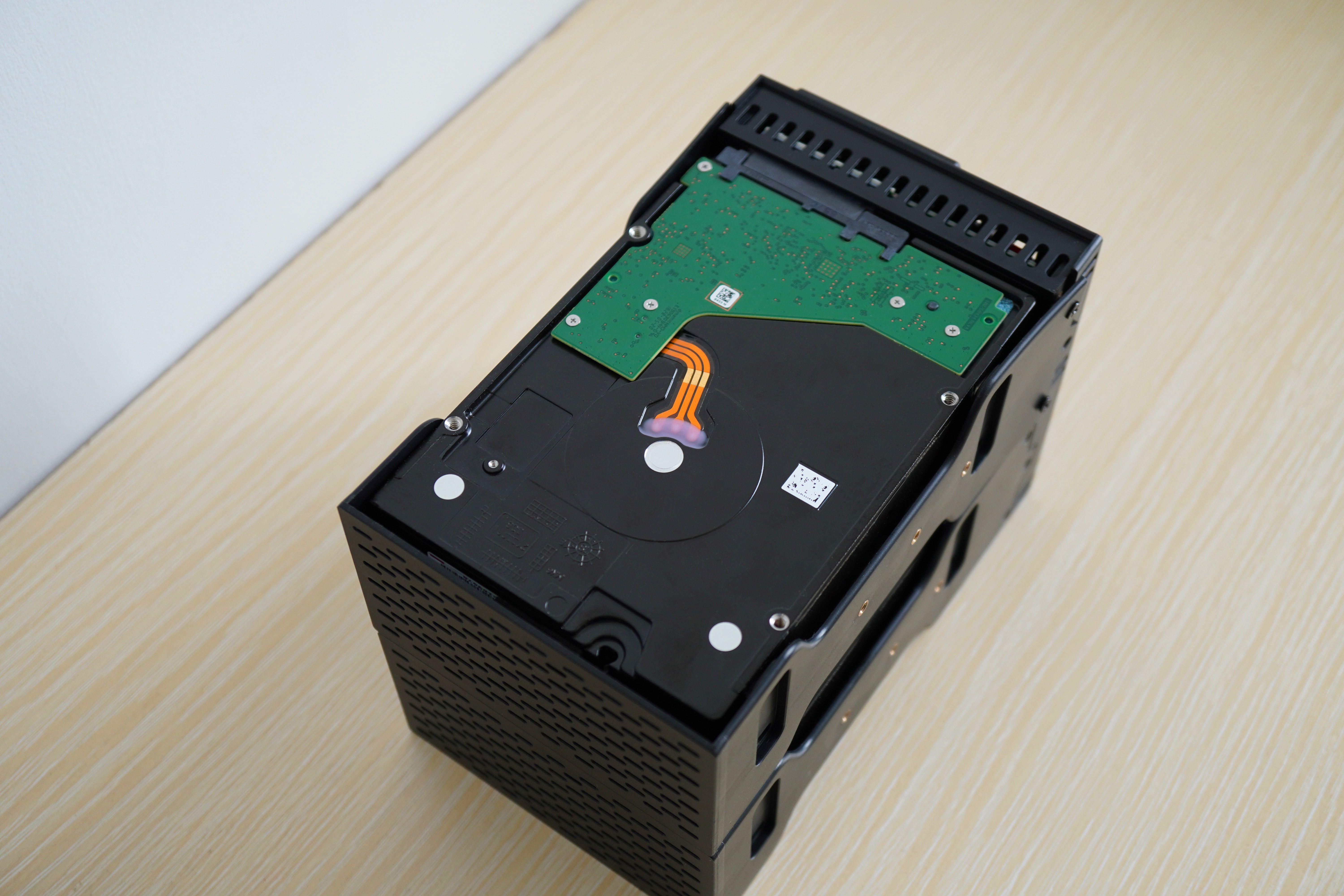 简单又放心的本地传输助手麦沃k35274d硬盘阵列盒