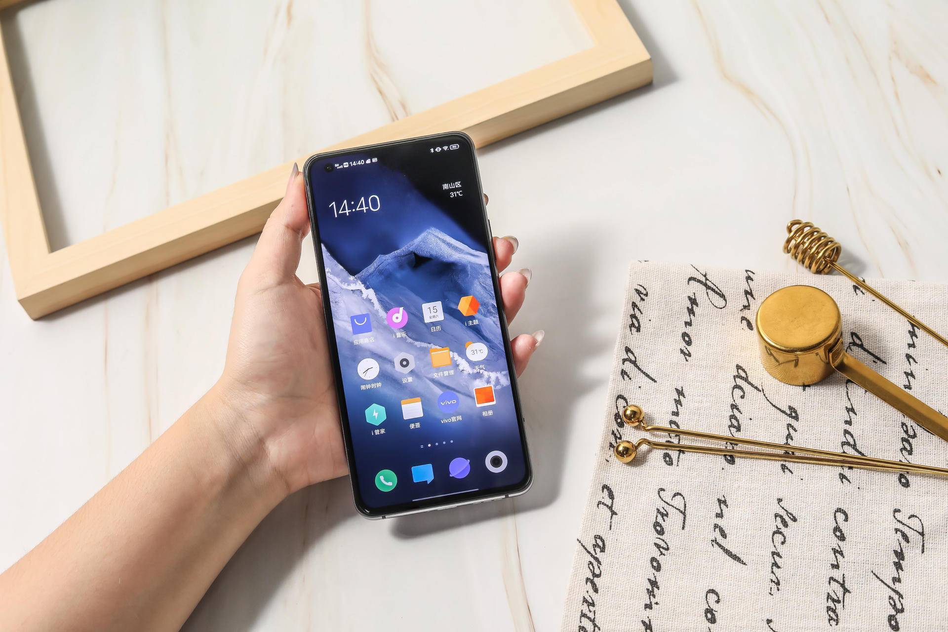 iqoo5评测初出茅庐到尽善尽美iqoo只用了不到两年