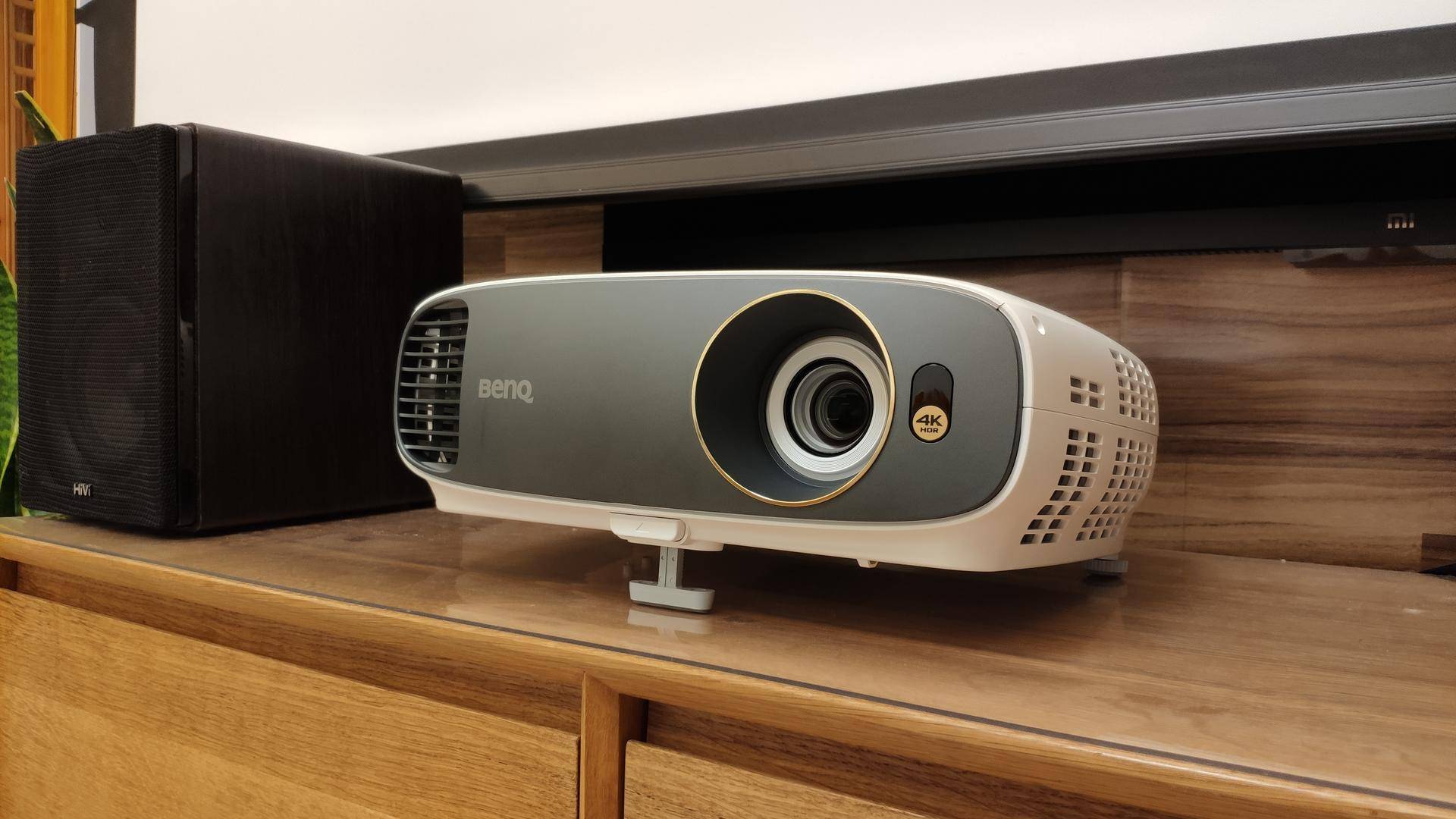 万元内4k观影利器!明基w1700m 4k投影仪使用体验