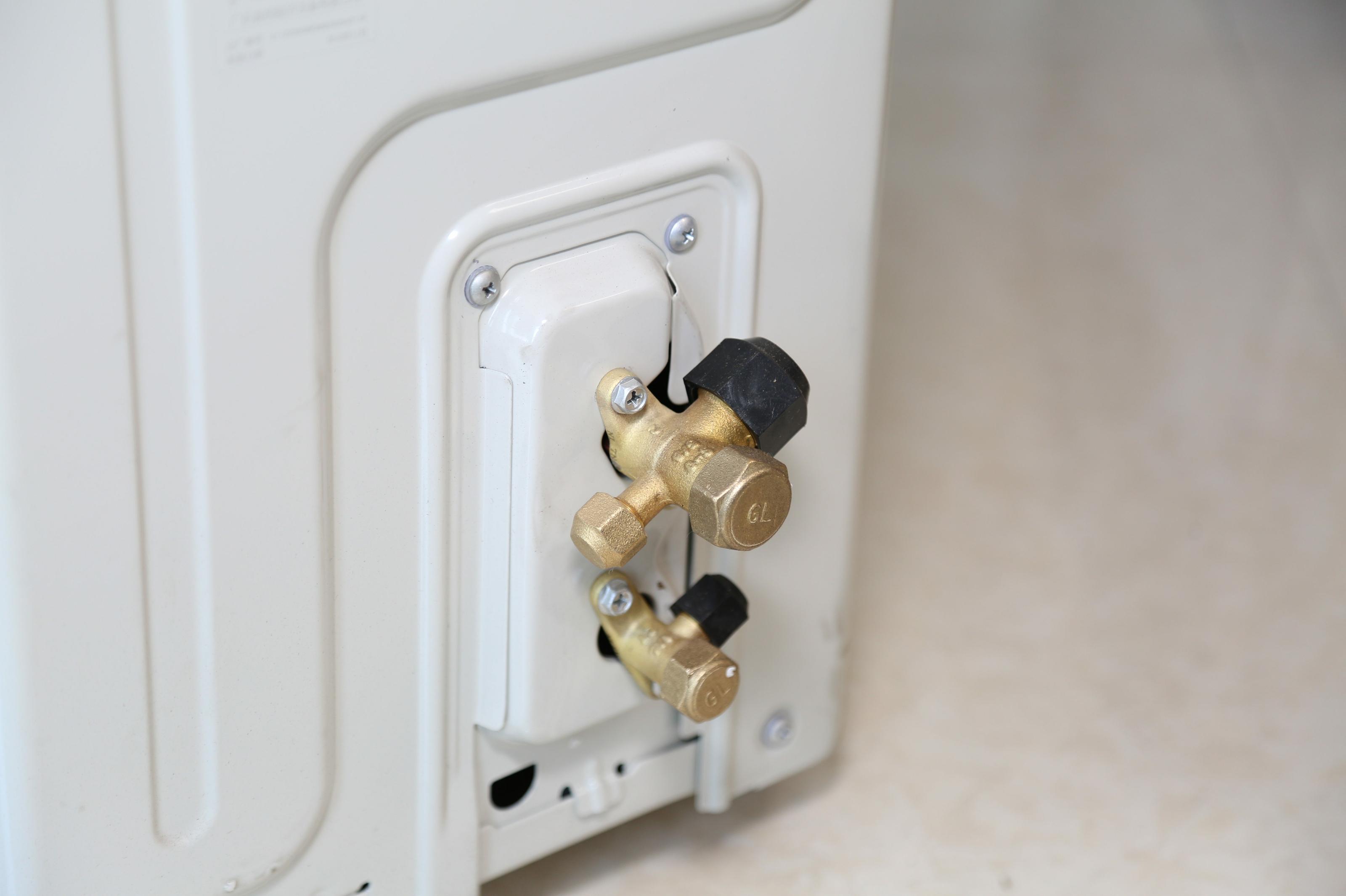 高雅外观 无风感 制冷快 就选它:美的无风感空调舒适星wys