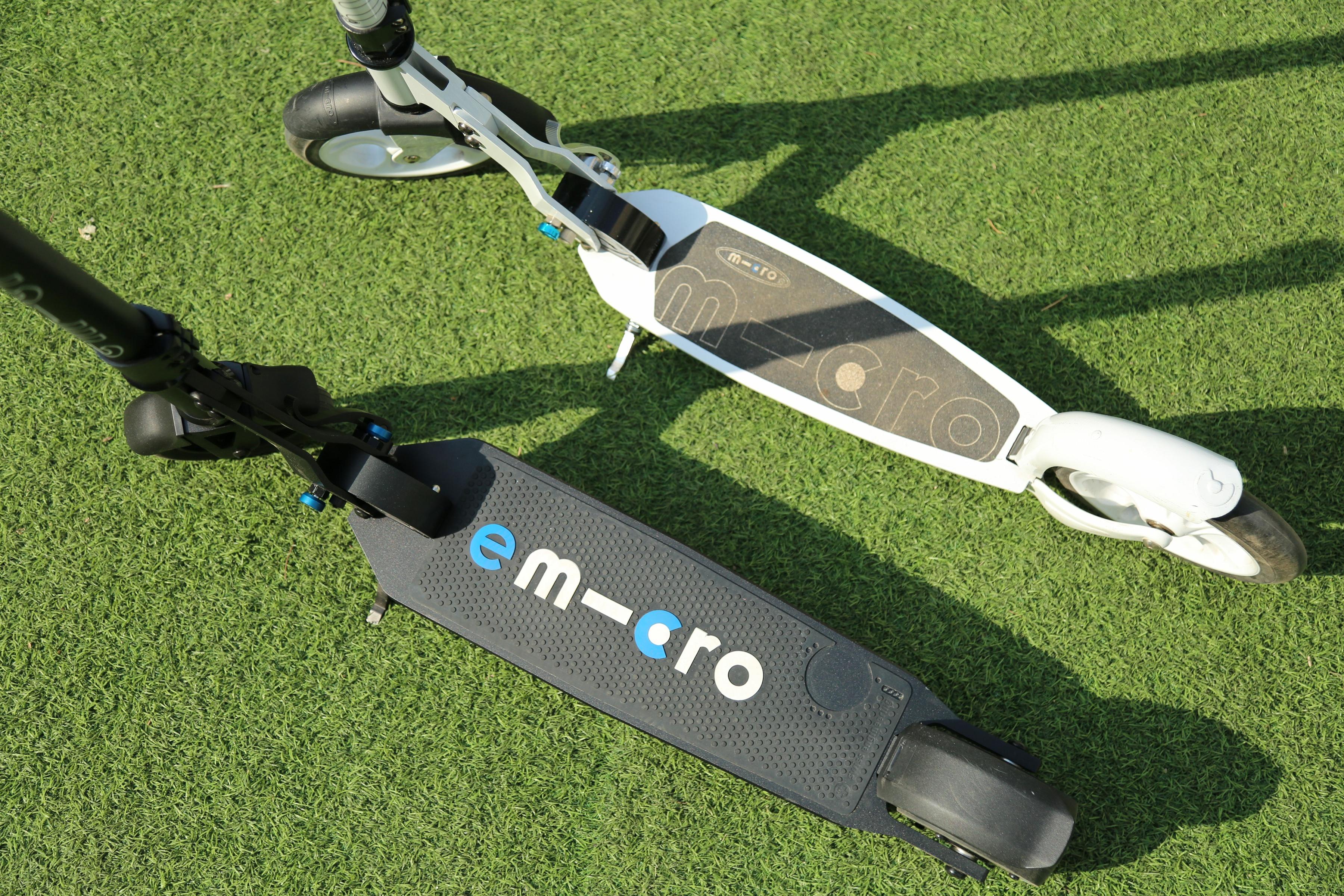 玩转滑板车运动充点电micro米高电动滑板车