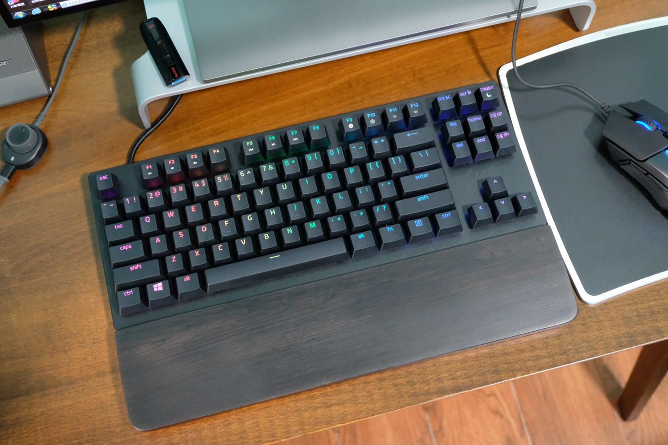 razer雷蛇 猎魂光蛛竞技版线性光轴机械键盘 体验评测