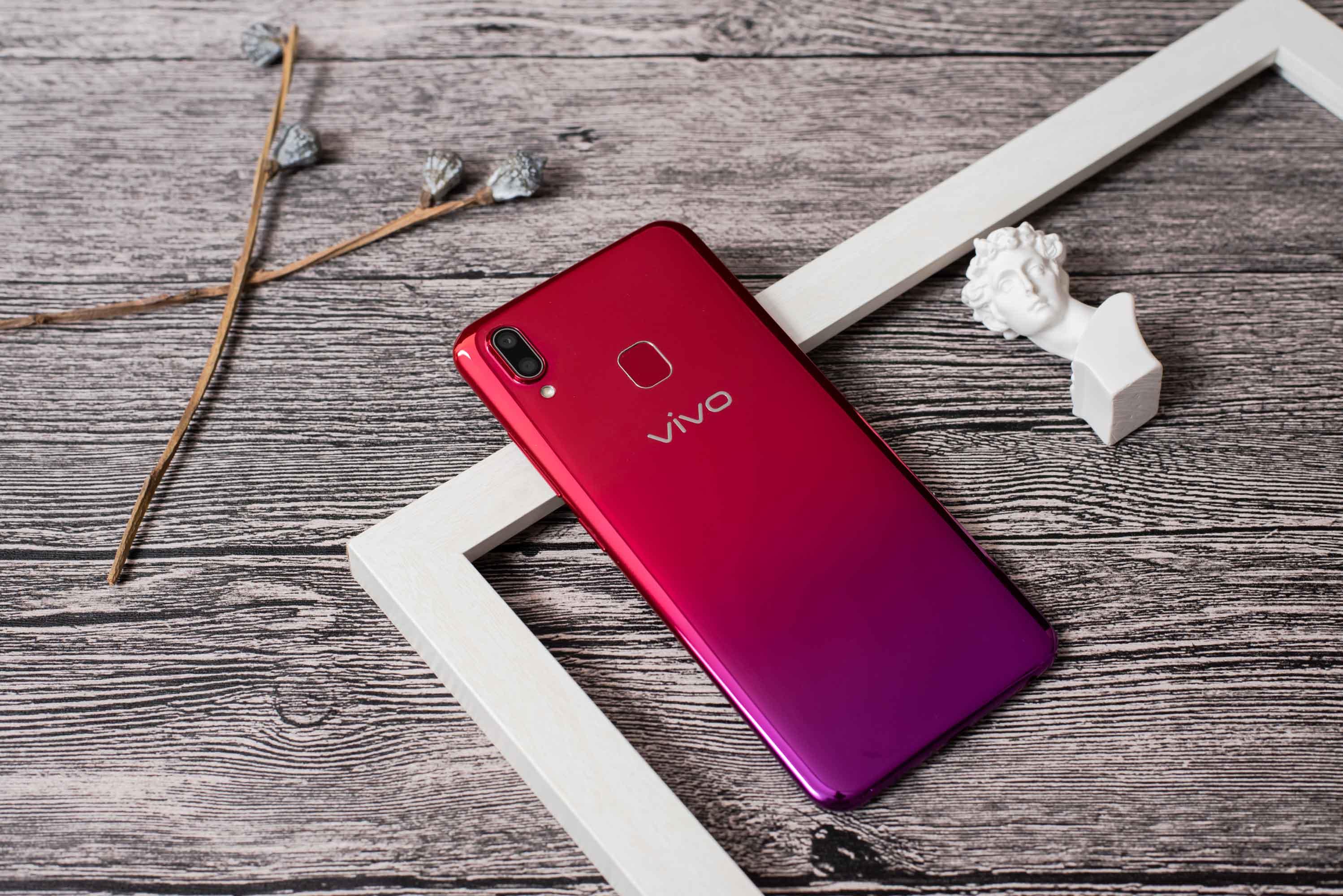 时尚设计,打造最前卫的千元入门机——vivo u1上手体验