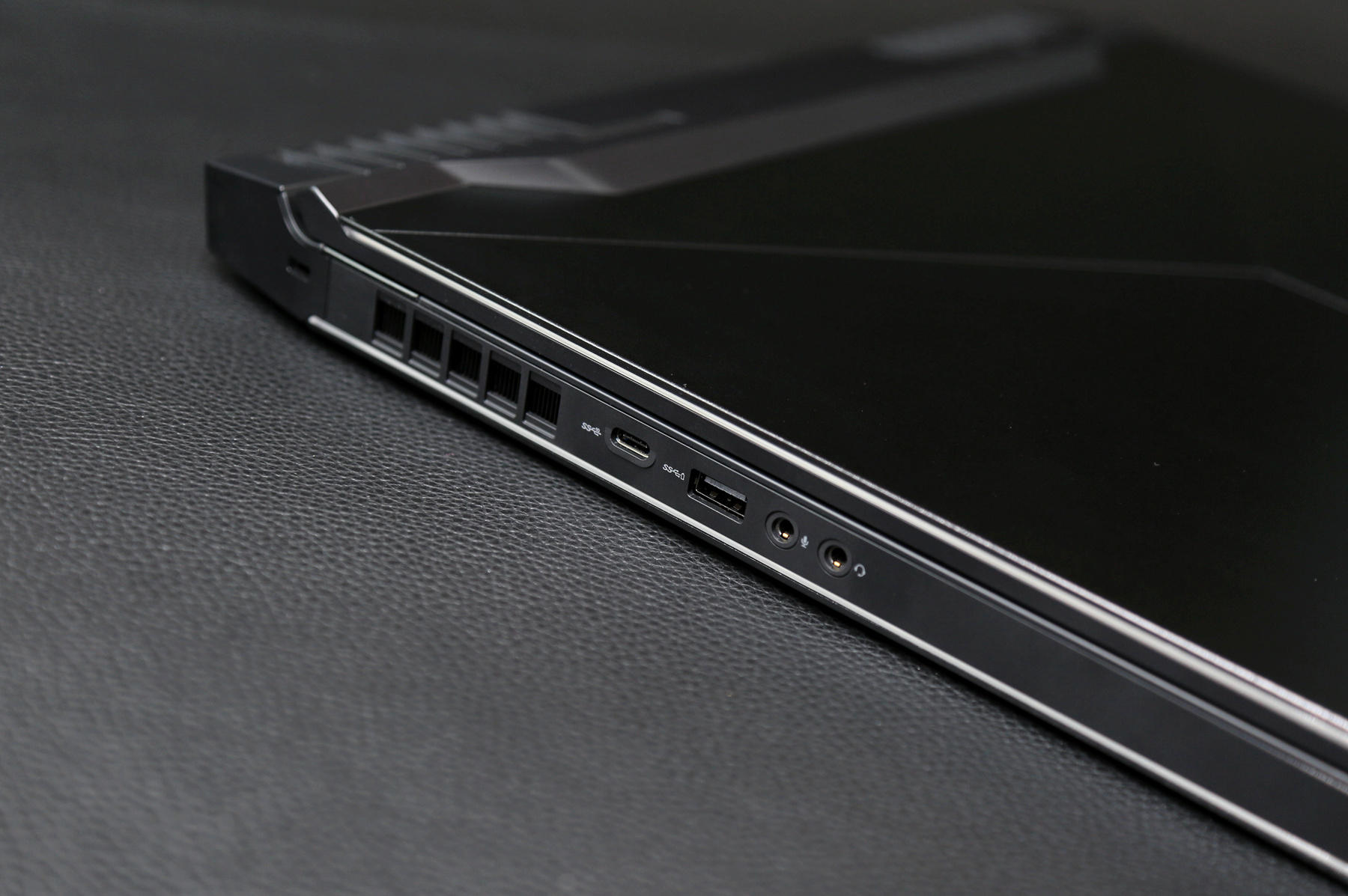 感受八代intel酷睿移动cpu的力量—alienware 17r5简单评测