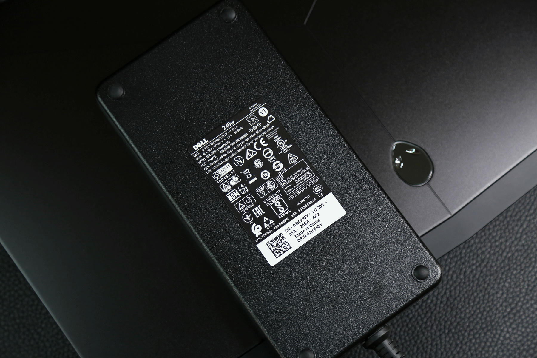 感受八代Intel酷睿移动CPU的力量—Alienware 17R5简单评测