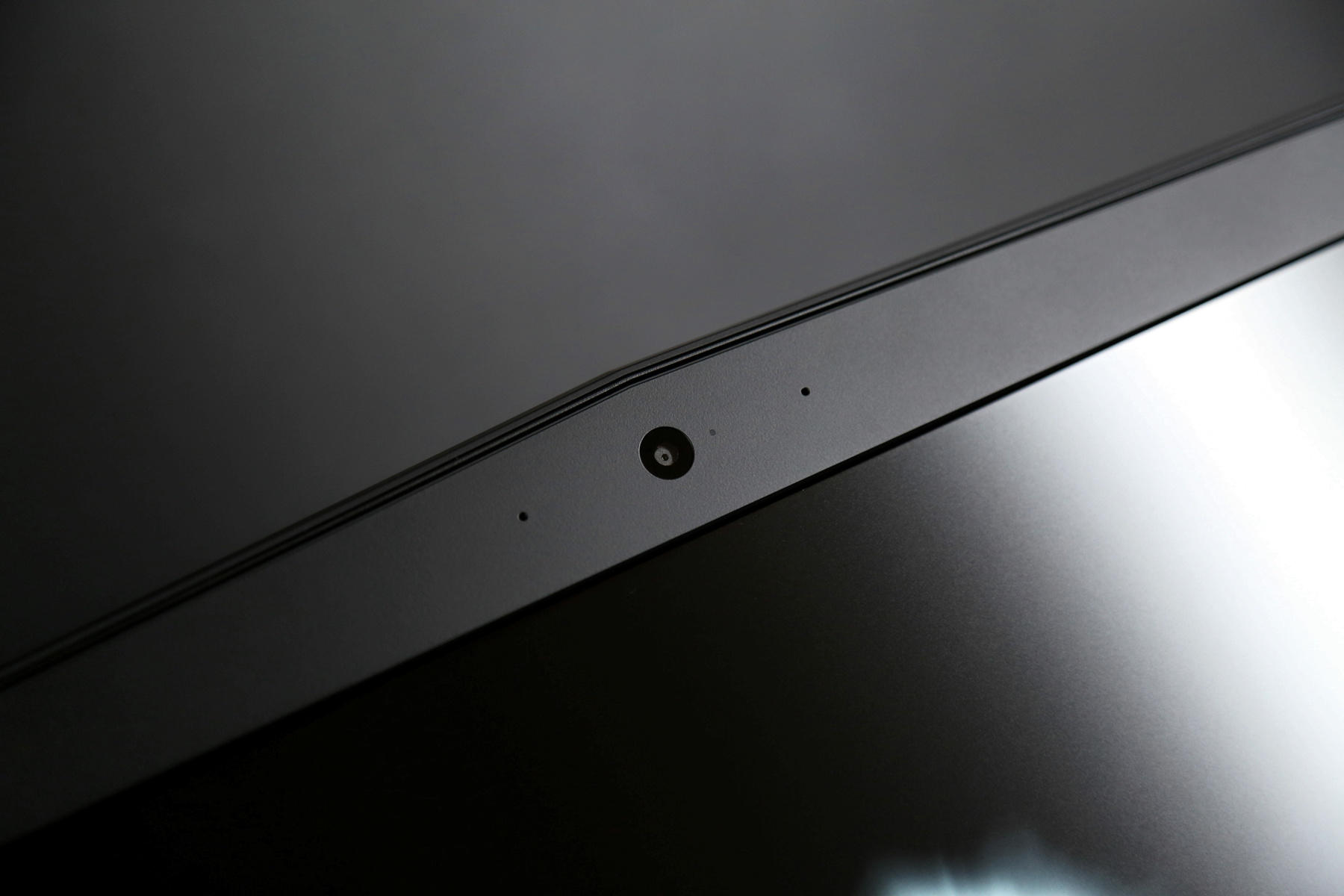 感受八代Intel酷睿移动CPU的力量—Alienware 17R5简单评测