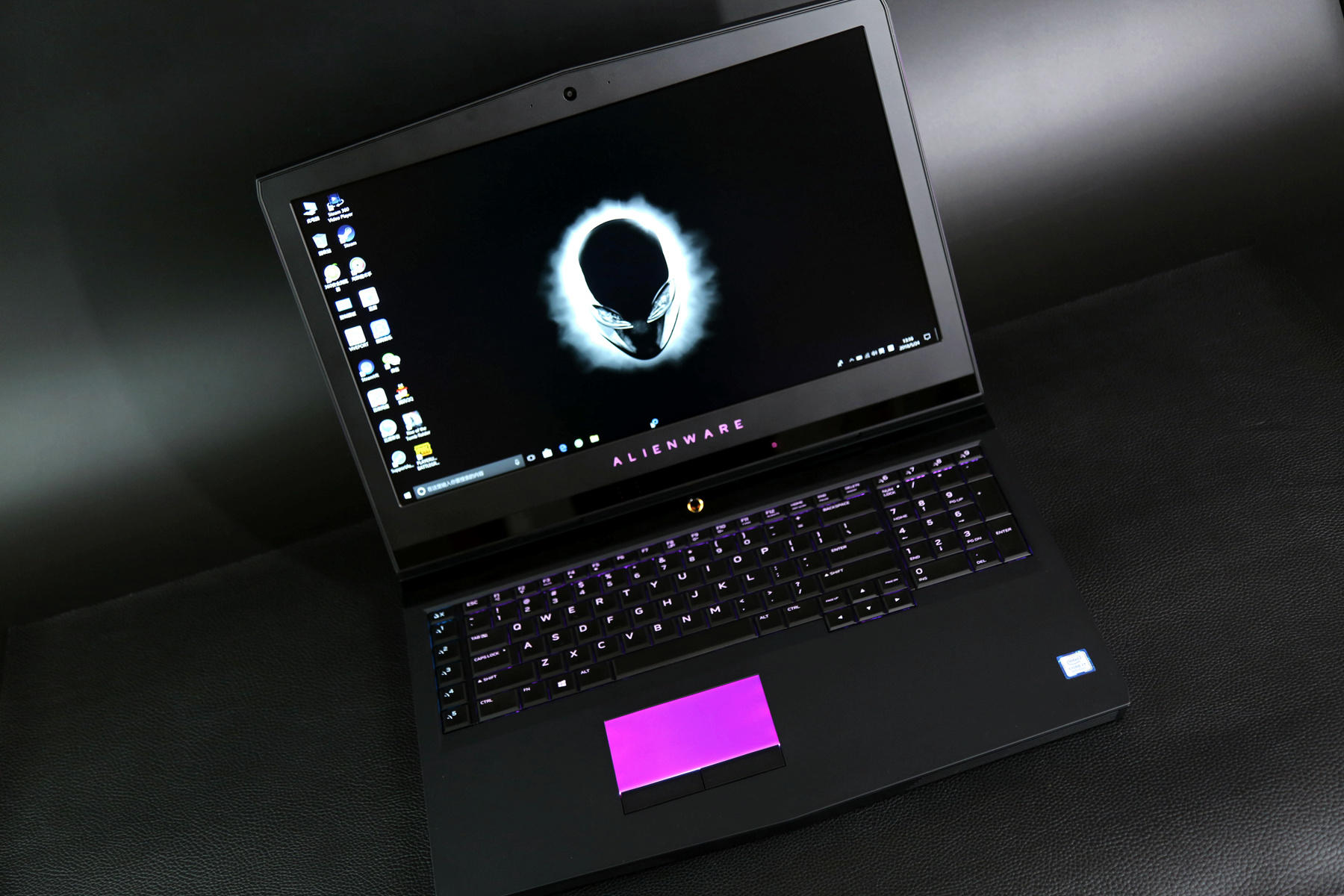 感受八代intel酷睿移动cpu的力量—alienware 17r5简单评测
