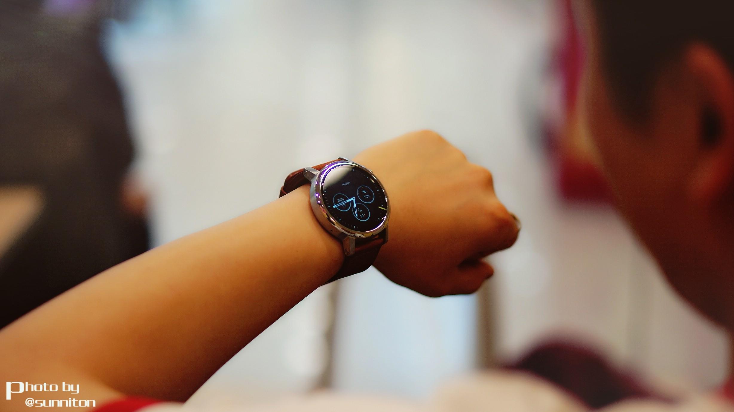 大发展中的小进步moto360二代小赏
