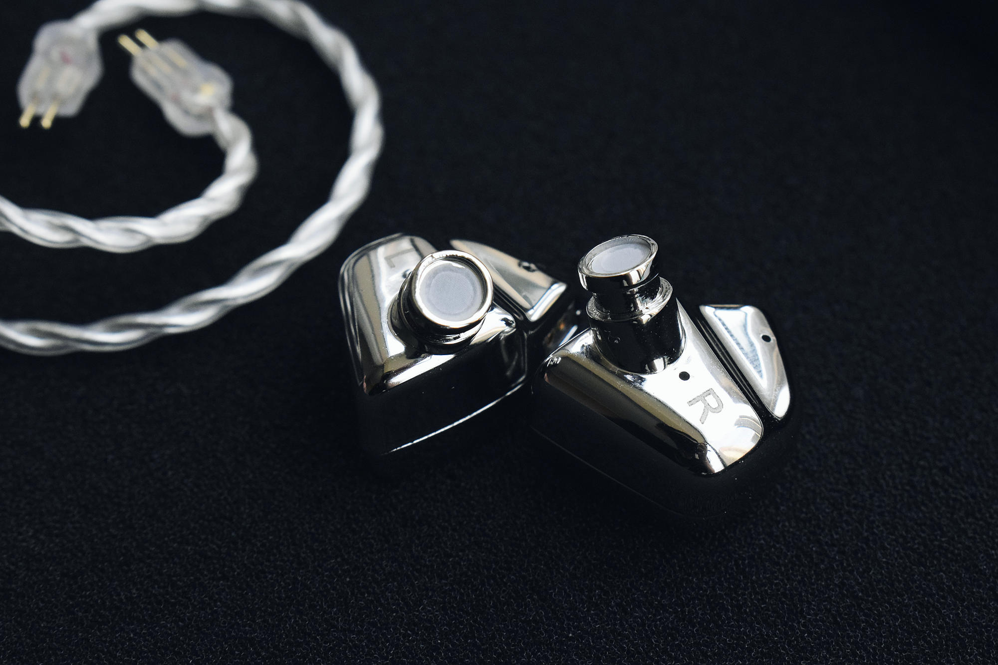 惊喜连连的务实之作hzsound心镜动圈耳机体验