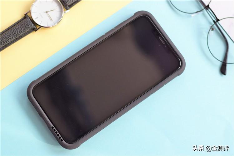 售价超200，这款iPhone xs max金属边框手机壳，你觉得如何？