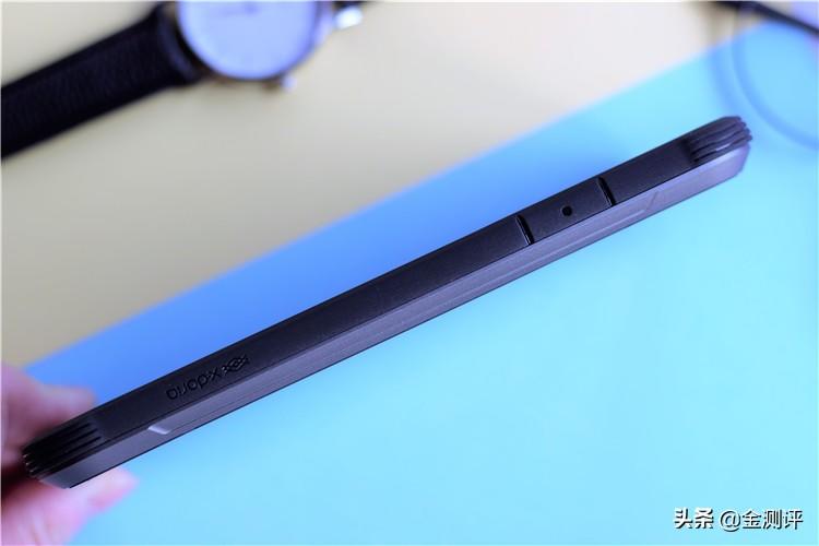 售价超200，这款iPhone xs max金属边框手机壳，你觉得如何？