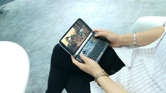 娱乐办公两不误！苹果、华为电脑都无法实现，GPD WIN 2的魅力