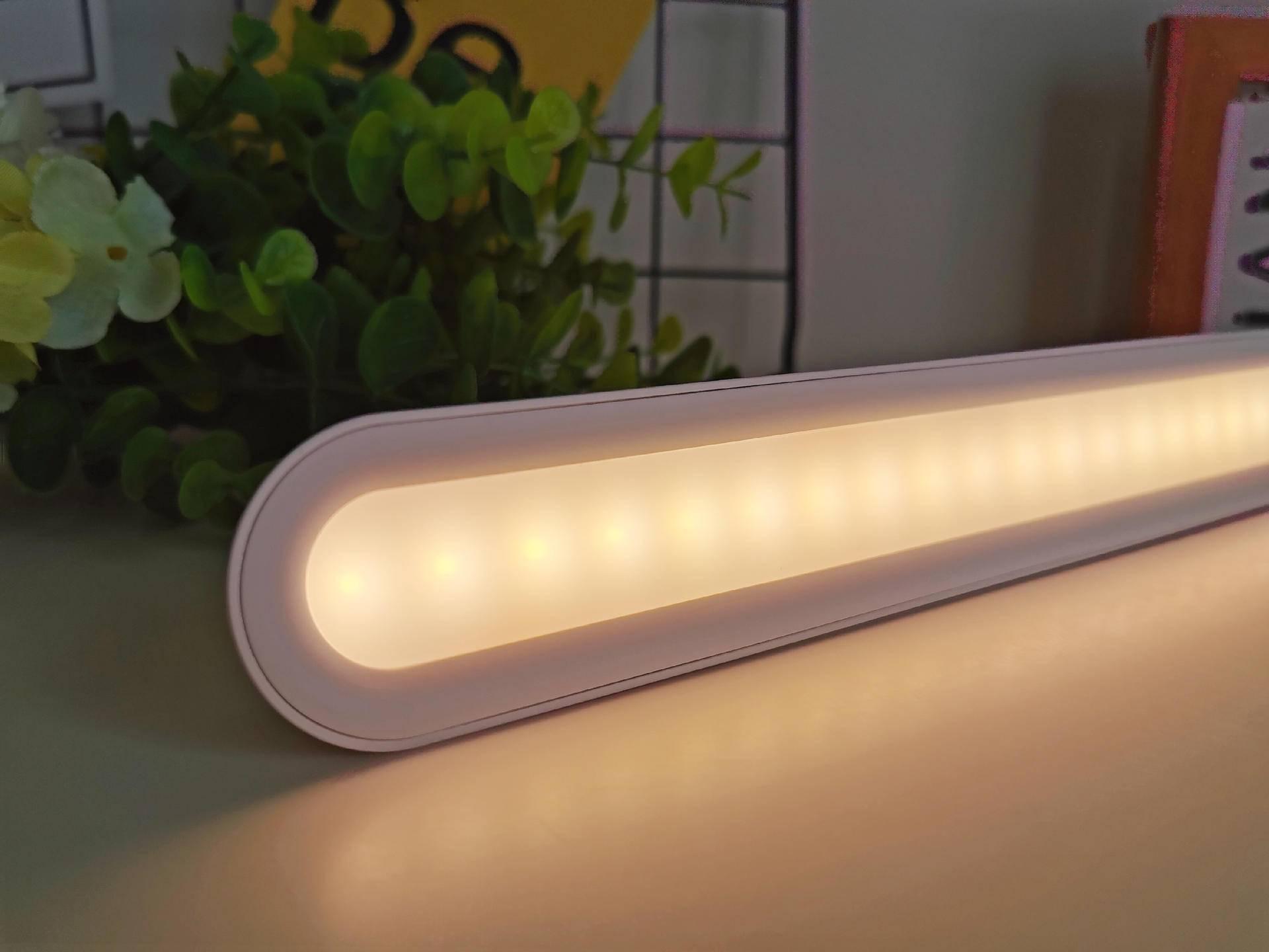 倍思磁吸阅读台灯,随时随地照亮精致生活-识物