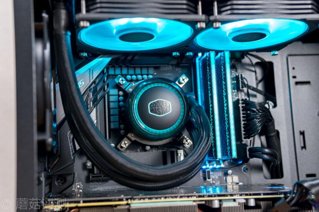 240水冷大战9900k酷冷至尊海魔240grgbcpu水冷散热器开箱评测