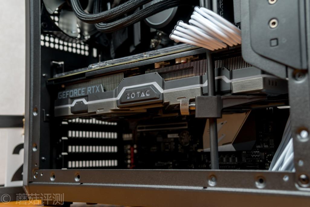 matx的身材却拥有atx的大肚量酷冷至尊q500l紧凑型atx机箱