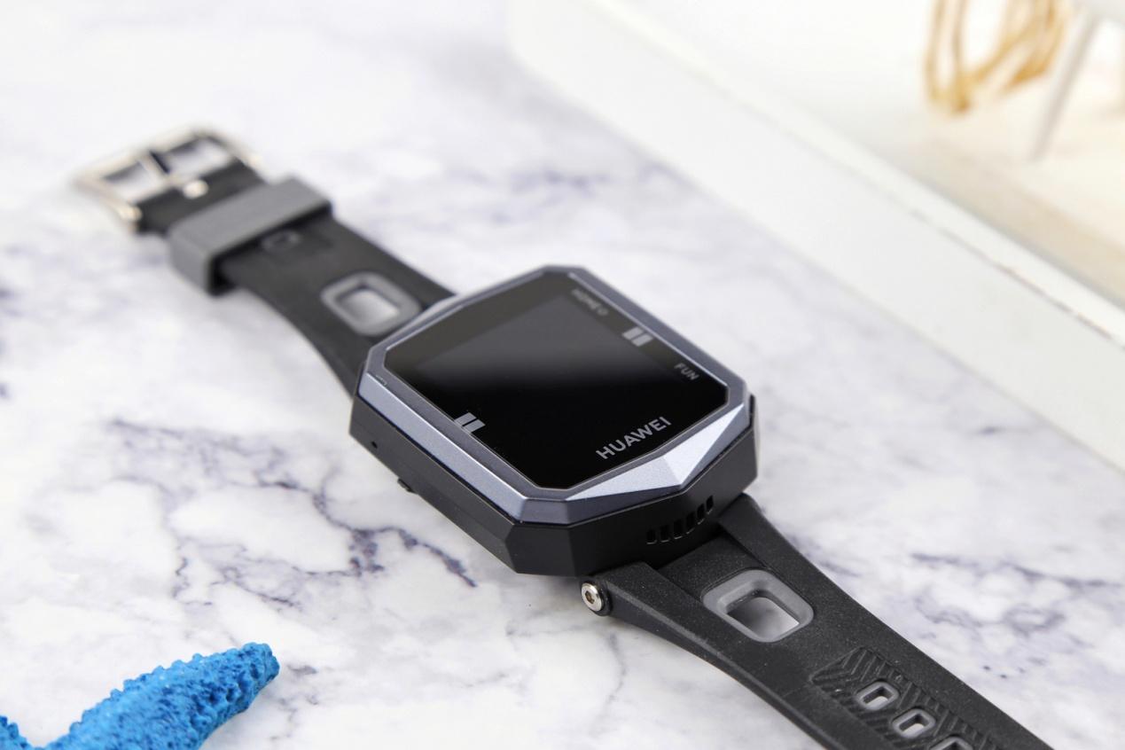 9重精确定位孩子的贴身守护者华为儿童手表3x体验