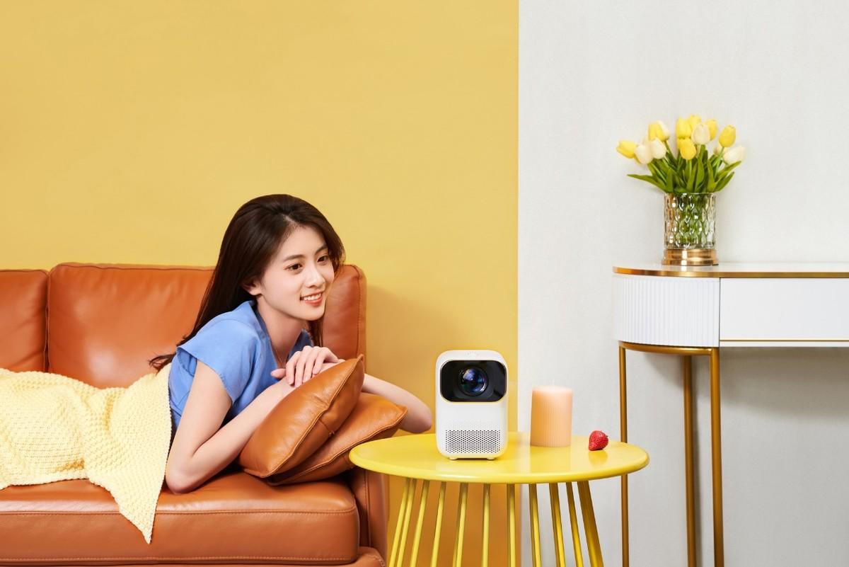 小明Q1迷你投影仪正式发布：内置电池便于携带 起售价1099元