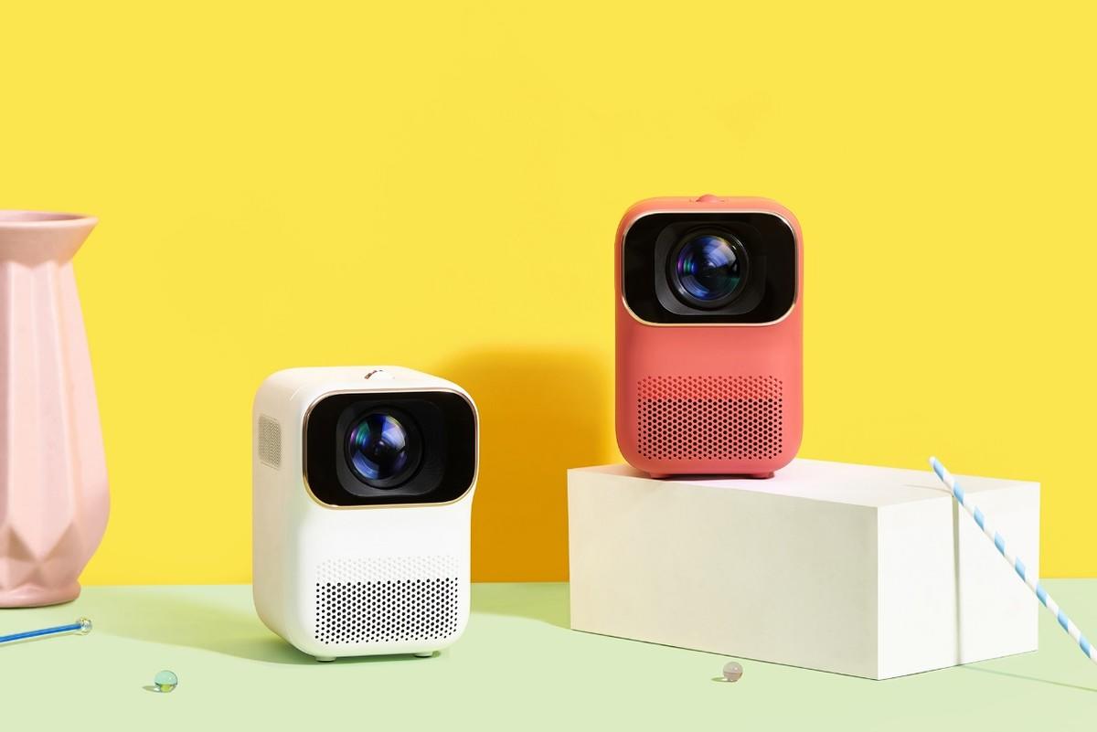 小明Q1迷你投影仪正式发布：内置电池便于携带 起售价1099元