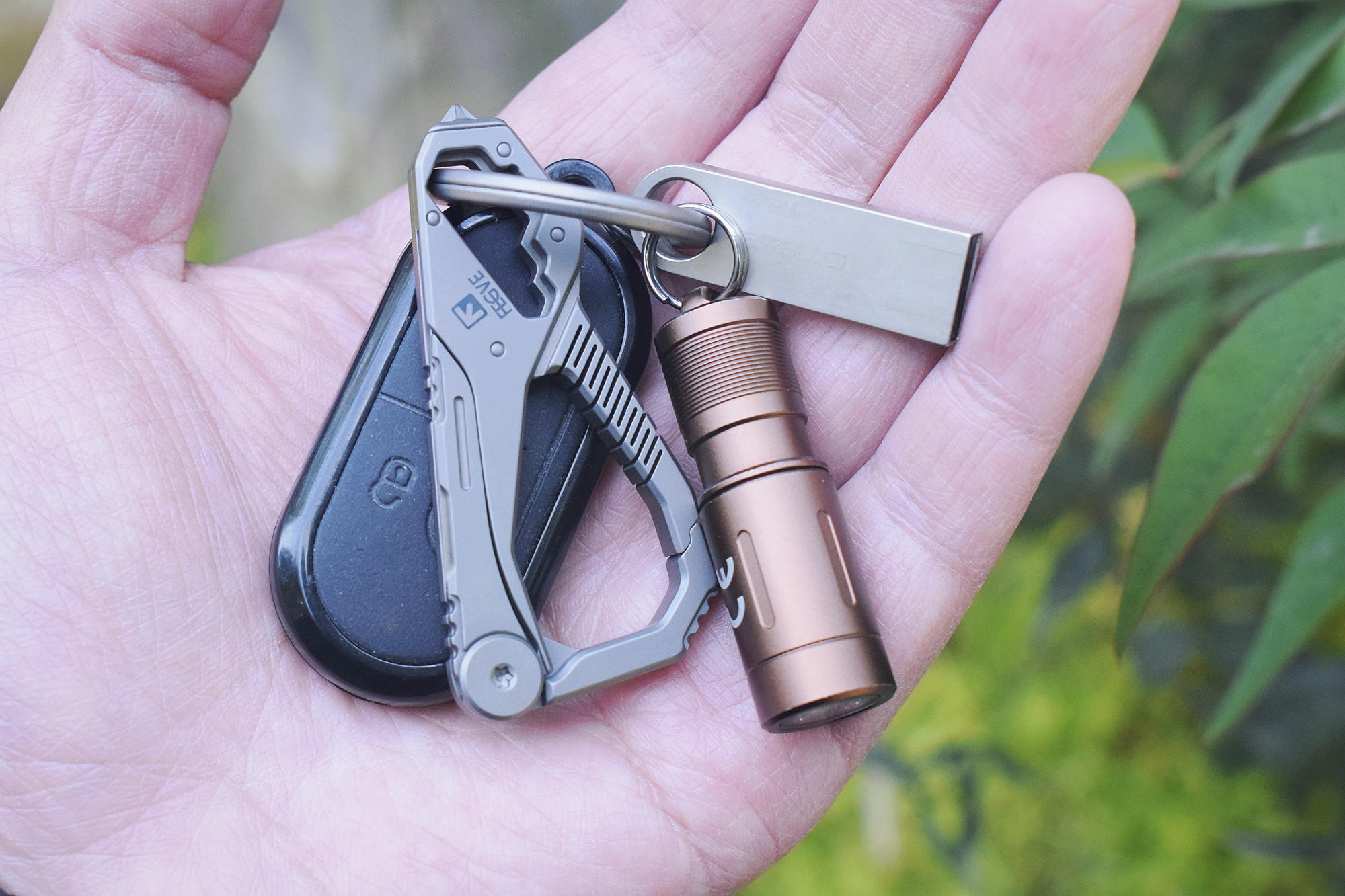 新升级功能更全面fegve费戈多功能钥匙扣赏玩