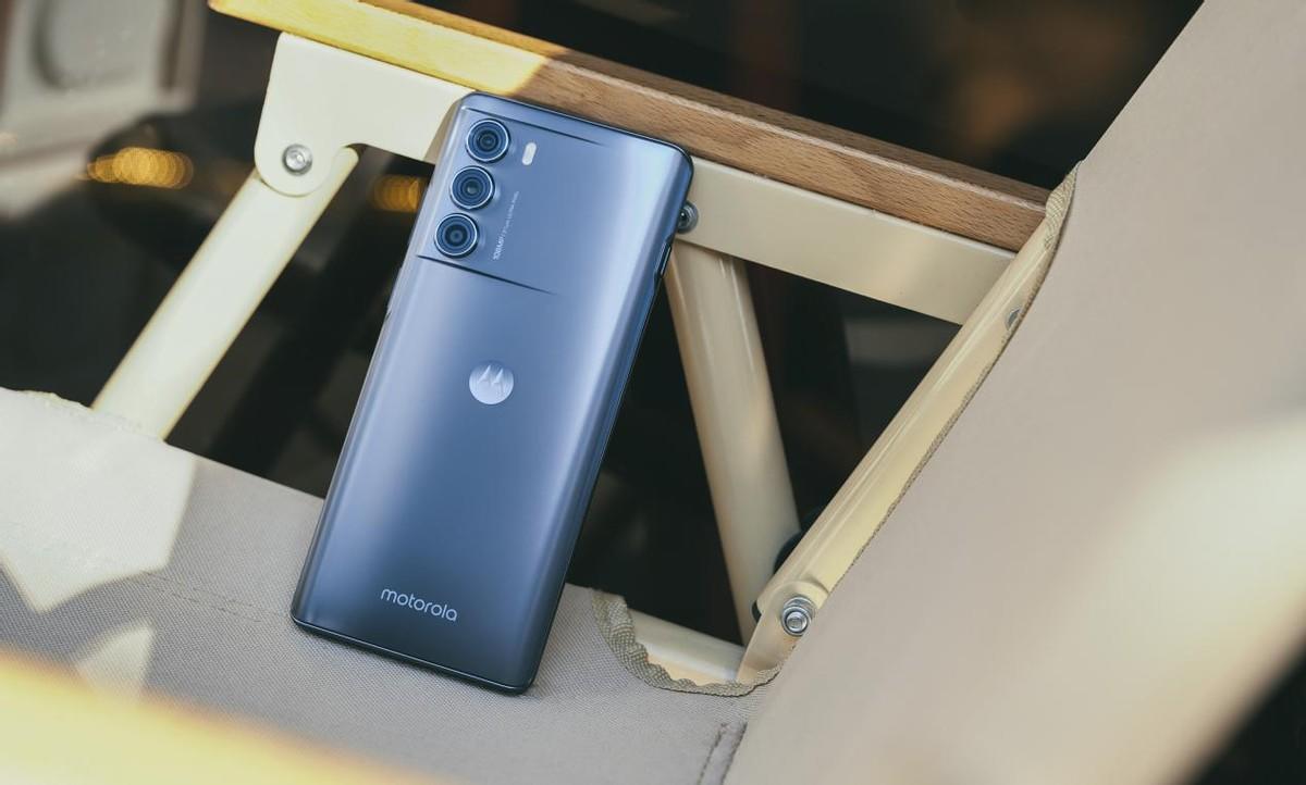 1799元起售motoedges30lcd直屏爱好者的旗舰新选择