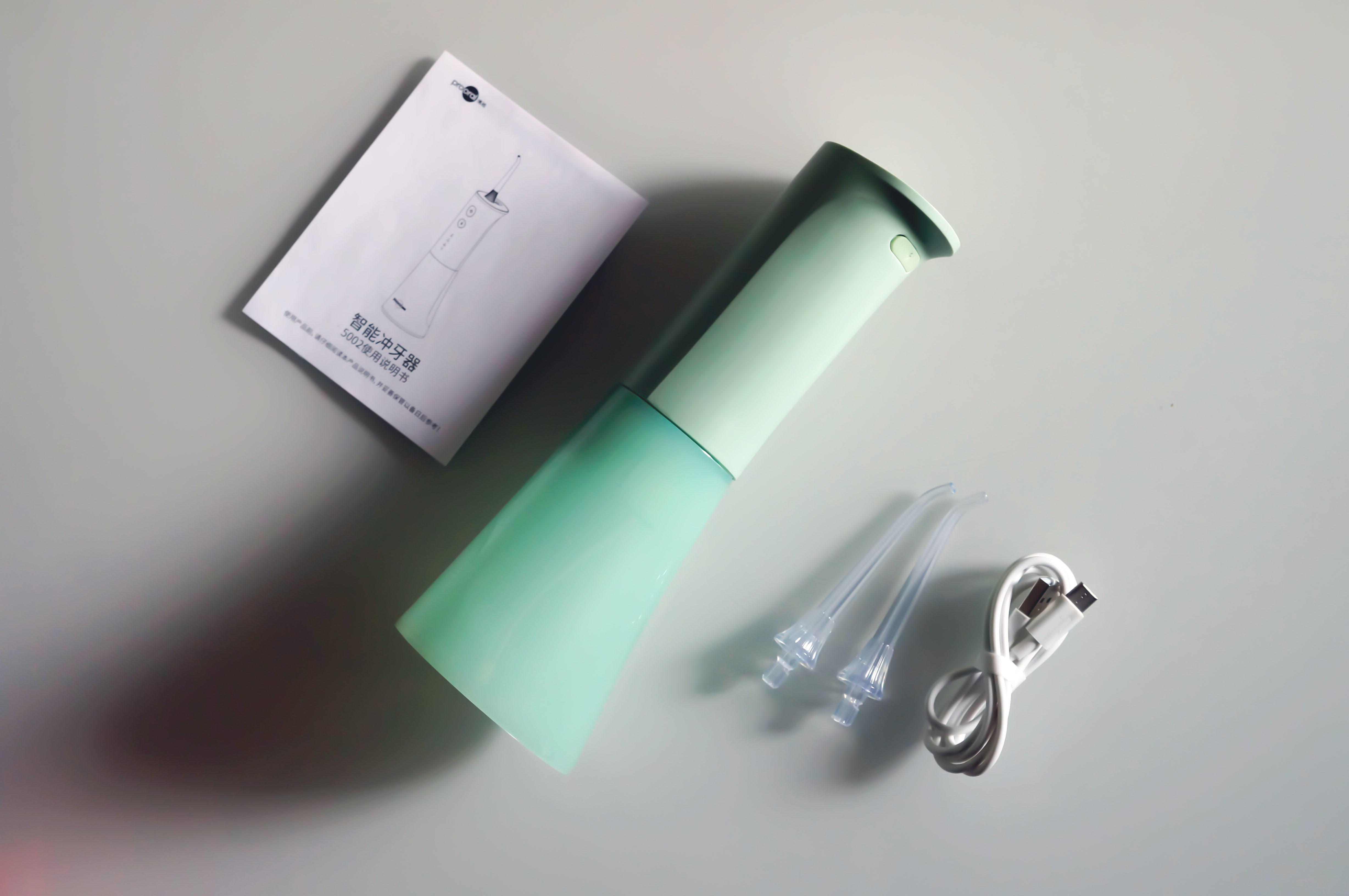 口腔卫生好卫士，六大核心技术实力洁齿，博皓F29冲牙器上手
