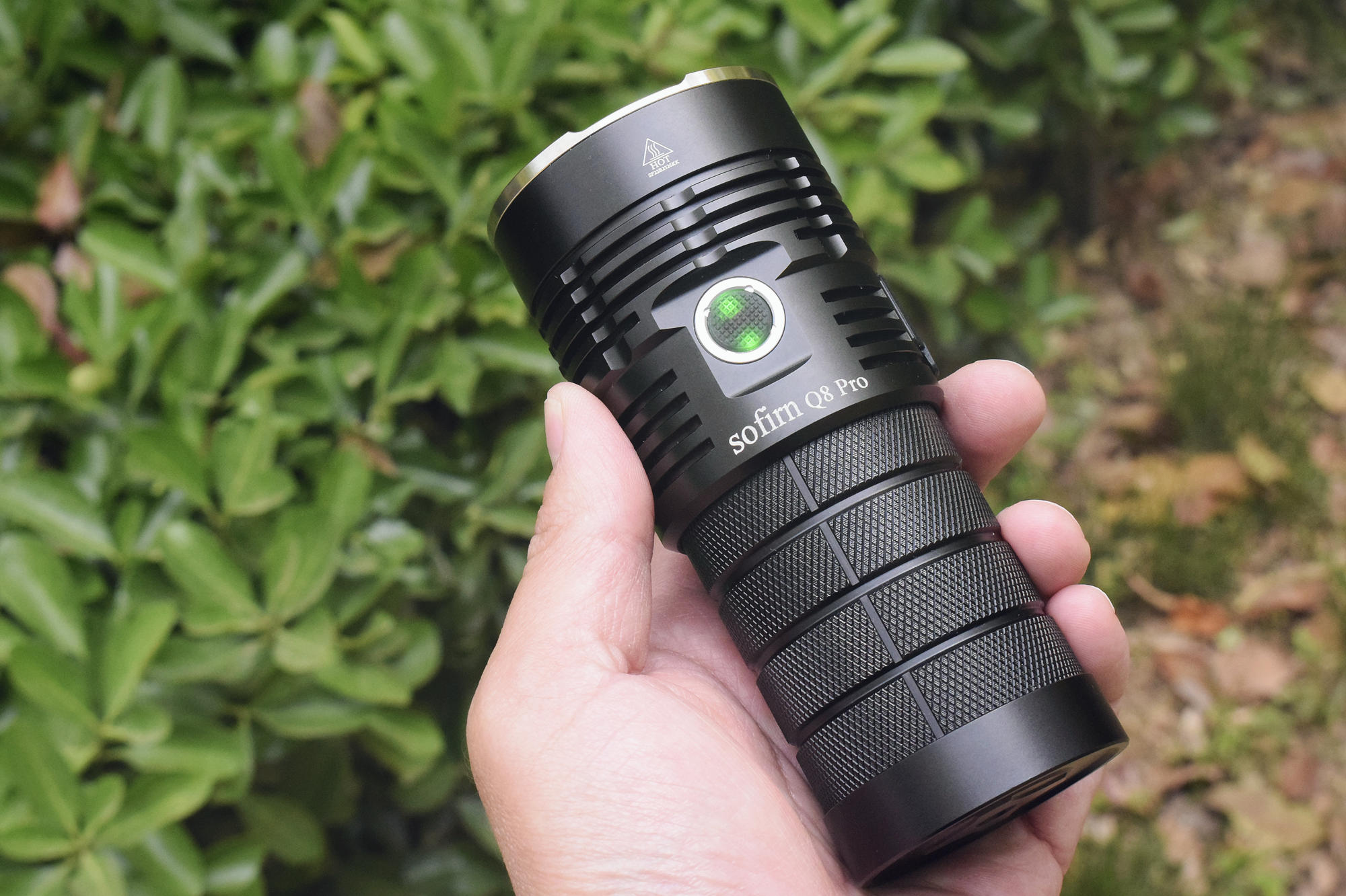 四眼小钢炮亮度再升级索菲恩sofirnq8pro强光手电体验