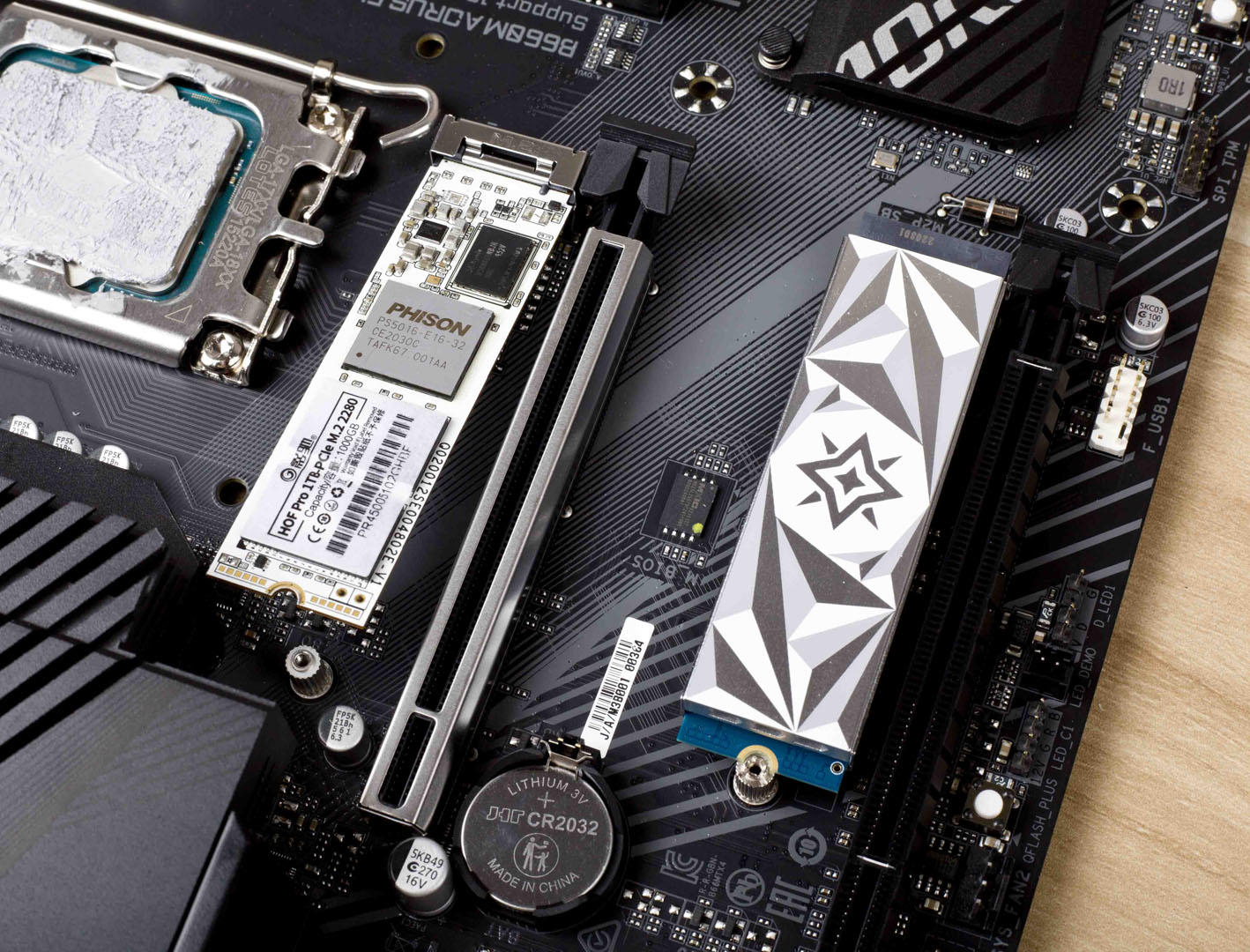 整体配置方面:cpu:i5 12400f主板:技嘉小雕axb660m aorus elite ax