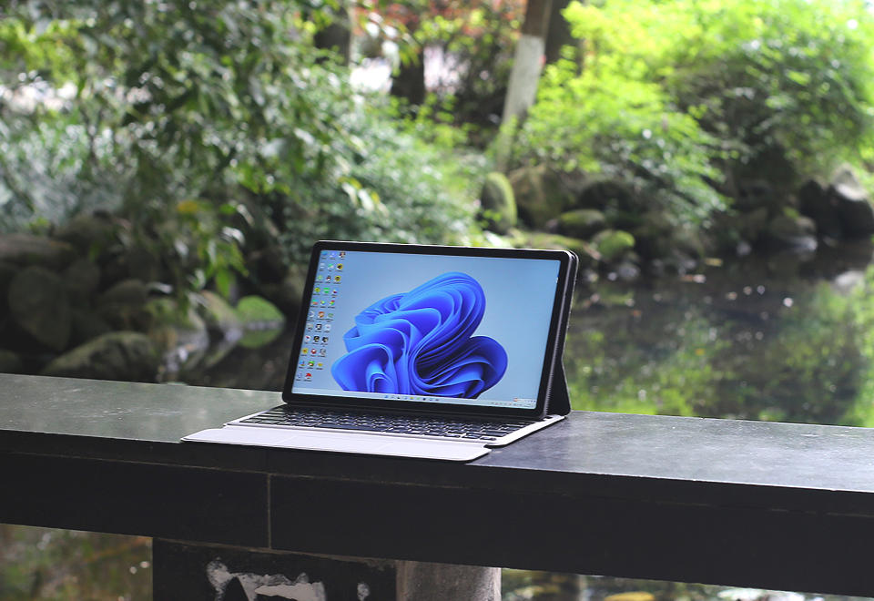 便携设计造型精致，酷比魔方iWORK GT二合一平板开箱篇