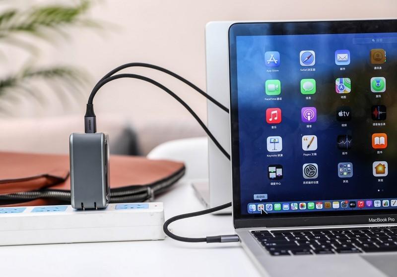 帅气朋克风，三口马力全开，最划算的140W充电器上手测评