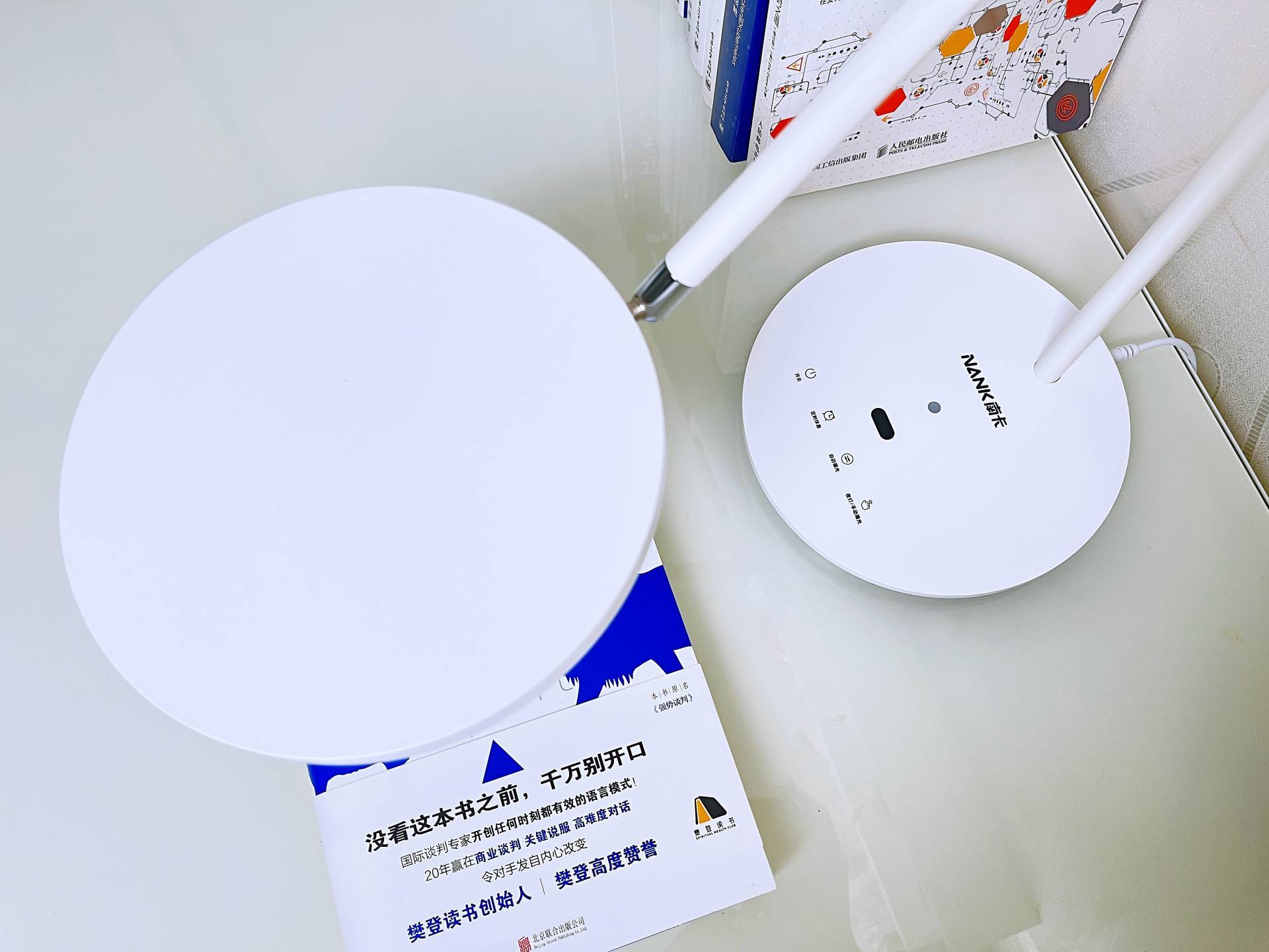 新一代年轻父母关注孩子学习新搭档：智能儿童护眼台灯南卡L1测评