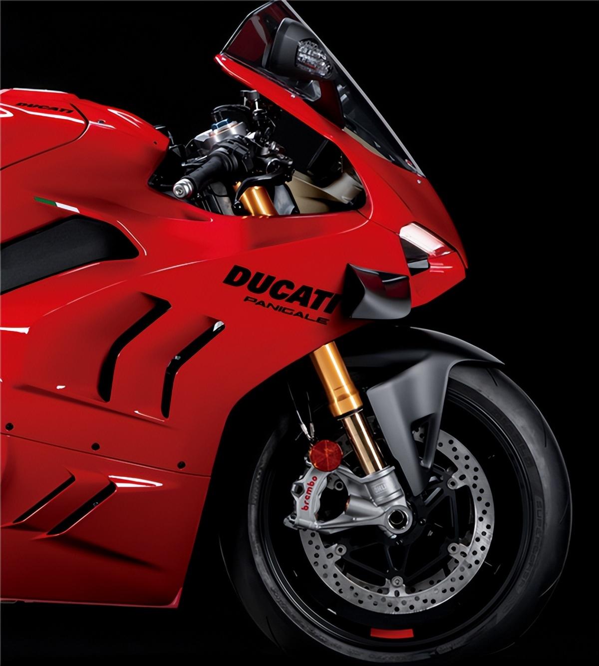 新款杜卡迪旗舰级超跑摩托上市网红主持人王冰冰疑官宣恋情